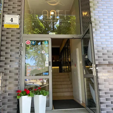 308 Planeta, 100 M Od Plazy *